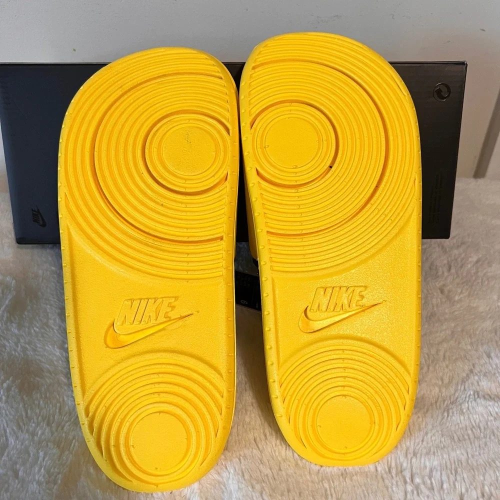 Nike Kobe Offcourt Slide Lightening Black Yellow‎ Men 9/ Women 10 IF2870 700 NWB